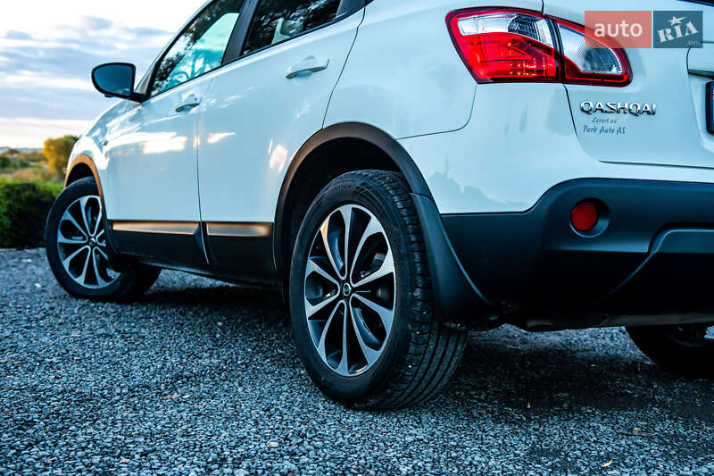 Внедорожник / Кроссовер Nissan Qashqai 2012 в Умани