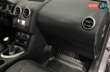 Внедорожник / Кроссовер Nissan Qashqai 2013 в 