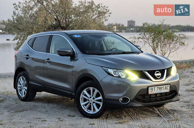 Внедорожник / Кроссовер Nissan Qashqai 2015 в Николаеве