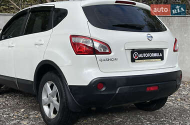 Внедорожник / Кроссовер Nissan Qashqai 2012 в 