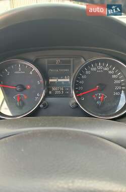 Внедорожник / Кроссовер Nissan Qashqai 2010 в 