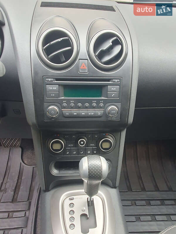 Позашляховик / Кросовер Nissan Qashqai 2011 в Києві