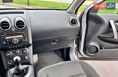 Внедорожник / Кроссовер Nissan Qashqai 2007 в 