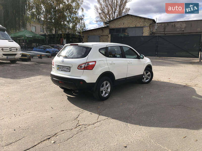 Позашляховик / Кросовер Nissan Qashqai 2013 в Києві фото 5 Позашляховик / Кросовер Nissan Qashqai 2013 в Києві