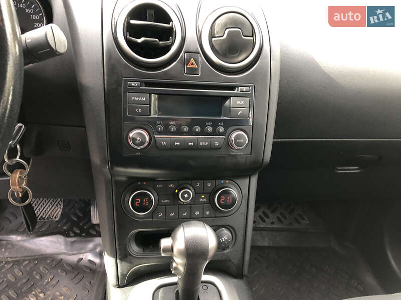 Позашляховик / Кросовер Nissan Qashqai 2013 в Києві фото 29 Позашляховик / Кросовер Nissan Qashqai 2013 в Києві