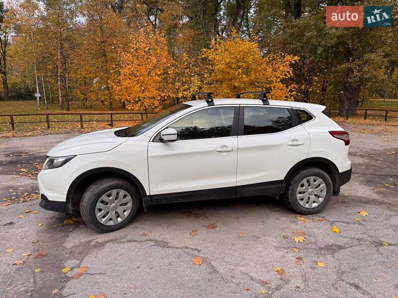 Внедорожник / Кроссовер Nissan Qashqai 2017 в Сумах