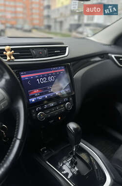 Внедорожник / Кроссовер Nissan Qashqai 2016 в 