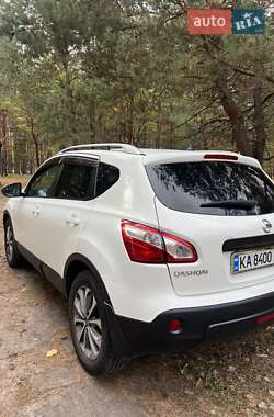 Внедорожник / Кроссовер Nissan Qashqai 2010 в 