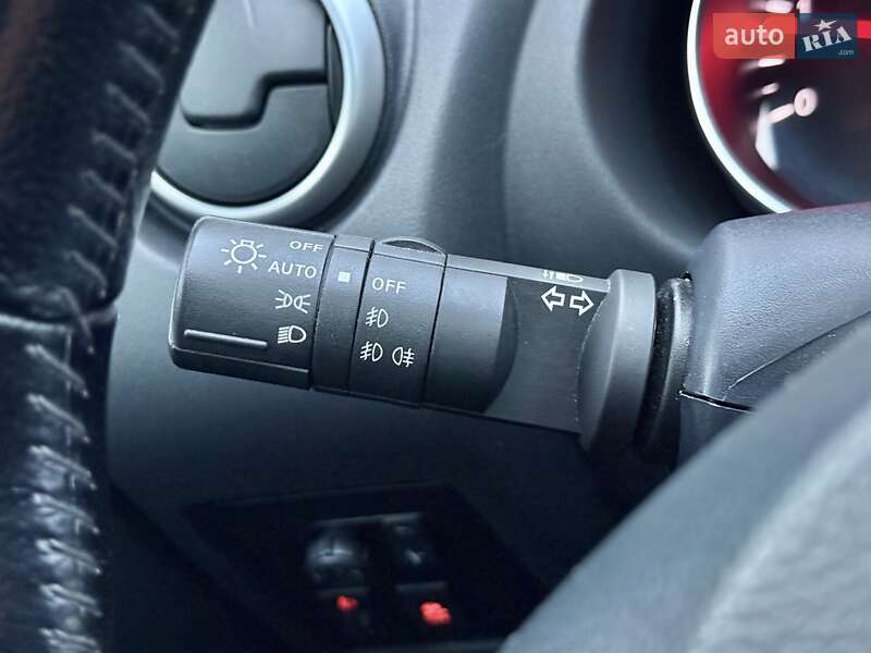 Внедорожник / Кроссовер Nissan Qashqai 2011 в Харькове