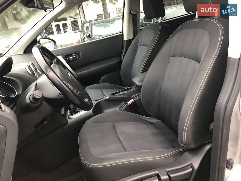 Внедорожник / Кроссовер Nissan Qashqai 2010 в Полтаве