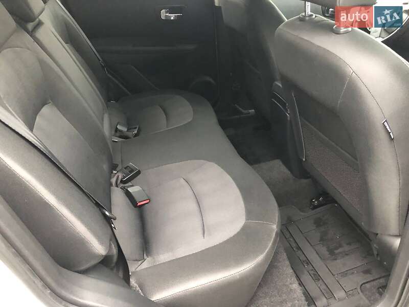 Внедорожник / Кроссовер Nissan Qashqai 2010 в Полтаве