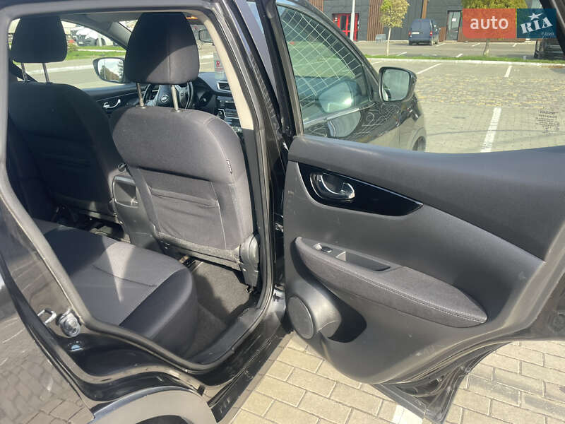 Позашляховик / Кросовер Nissan Qashqai 2014 в Луцьку