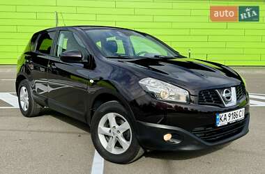 Позашляховик / Кросовер Nissan Qashqai 2013 в 