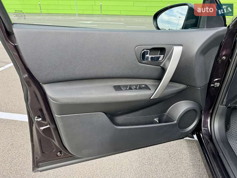 Позашляховик / Кросовер Nissan Qashqai 2013 в Києві фото 29 Позашляховик / Кросовер Nissan Qashqai 2013 в Києві