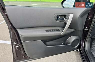 Позашляховик / Кросовер Nissan Qashqai 2013 в 