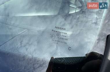 Позашляховик / Кросовер Nissan Qashqai 2013 в 