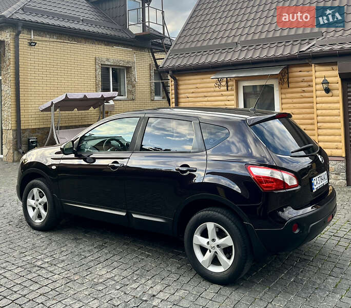 Позашляховик / Кросовер Nissan Qashqai 2011 в Умані