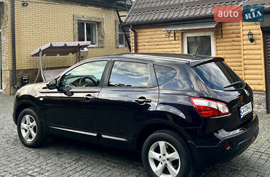 Внедорожник / Кроссовер Nissan Qashqai 2011 в 