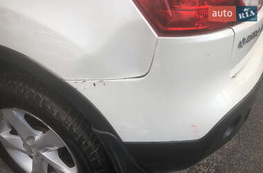 Внедорожник / Кроссовер Nissan Qashqai 2013 в 