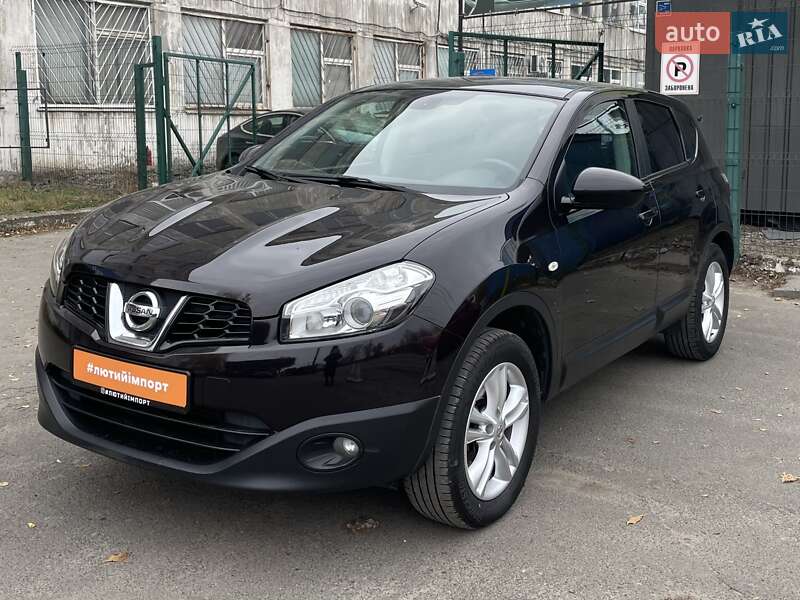 Внедорожник / Кроссовер Nissan Qashqai 2010 в Сумах
