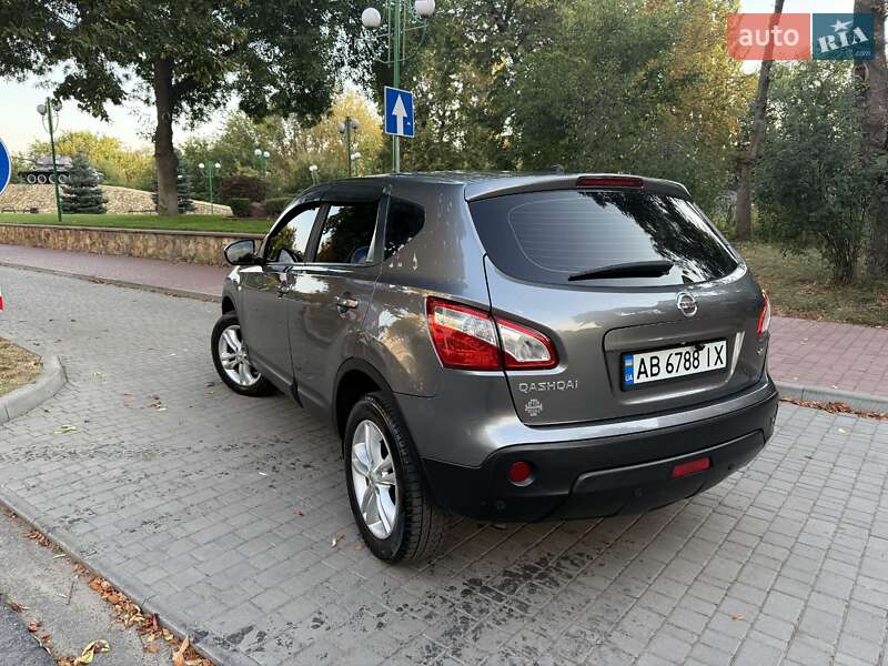 Внедорожник / Кроссовер Nissan Qashqai 2011 в Могилев-Подольске