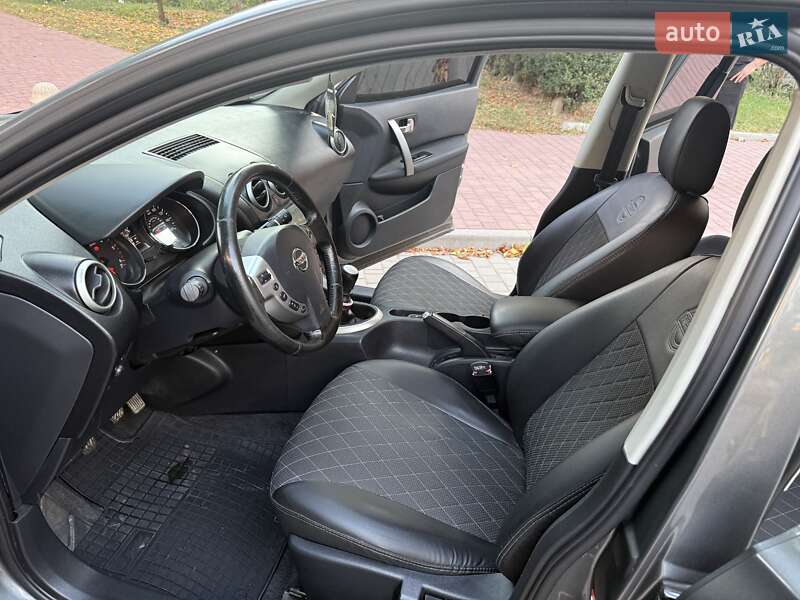 Внедорожник / Кроссовер Nissan Qashqai 2011 в Могилев-Подольске