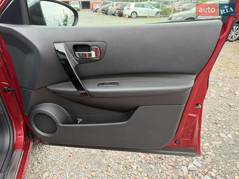 Внедорожник / Кроссовер Nissan Qashqai 2013 в Ровно