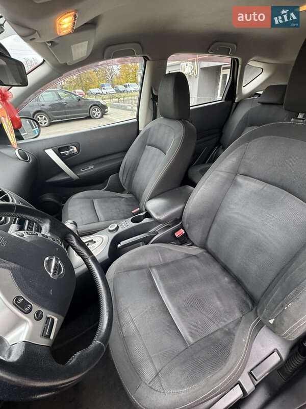 Позашляховик / Кросовер Nissan Qashqai 2010 в Чернігові