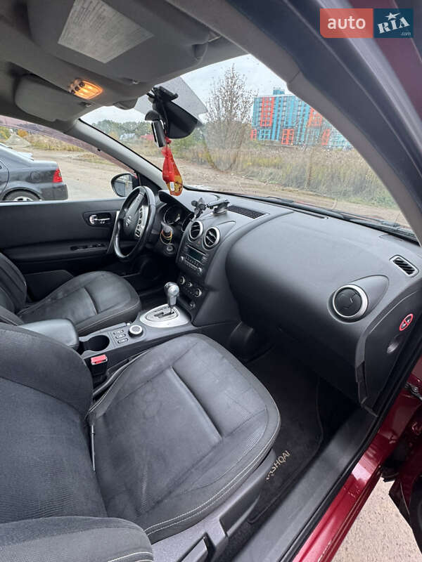 Позашляховик / Кросовер Nissan Qashqai 2010 в Чернігові