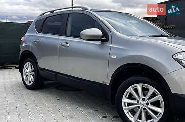 Внедорожник / Кроссовер Nissan Qashqai 2010 в 