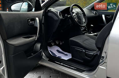 Внедорожник / Кроссовер Nissan Qashqai 2010 в 