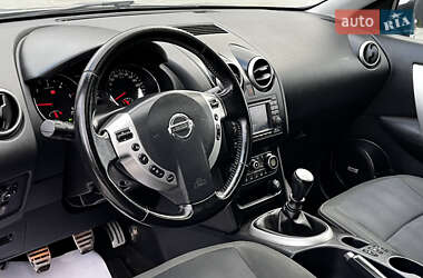 Внедорожник / Кроссовер Nissan Qashqai 2010 в 