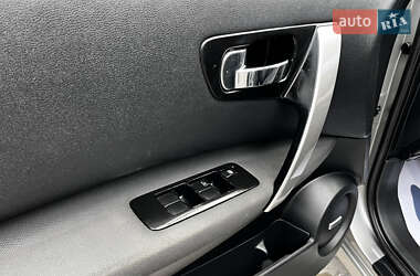 Внедорожник / Кроссовер Nissan Qashqai 2010 в 