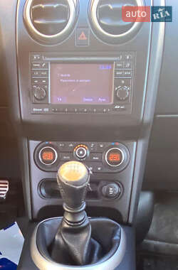 Позашляховик / Кросовер Nissan Qashqai 2012 в 