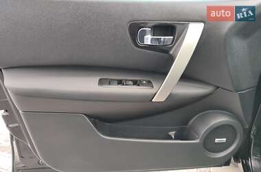 Внедорожник / Кроссовер Nissan Qashqai 2011 в 