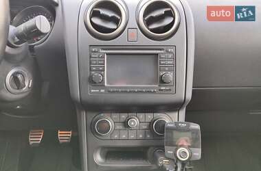 Внедорожник / Кроссовер Nissan Qashqai 2011 в 