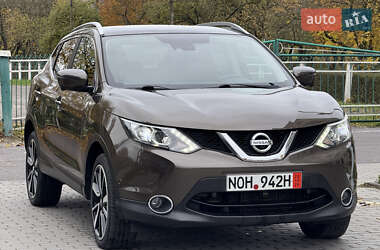 Внедорожник / Кроссовер Nissan Qashqai 2015 в 
