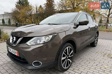 Внедорожник / Кроссовер Nissan Qashqai 2015 в 