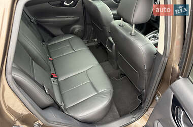 Внедорожник / Кроссовер Nissan Qashqai 2015 в 