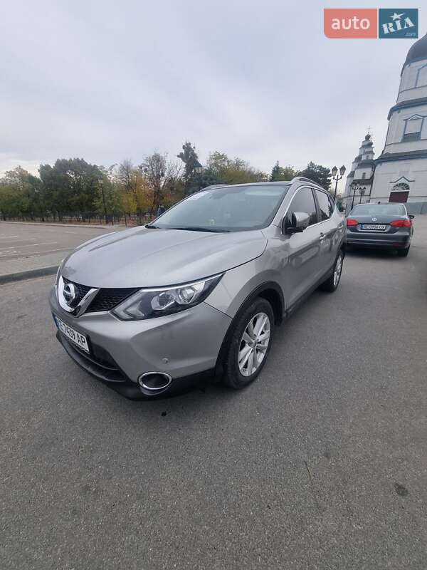 Внедорожник / Кроссовер Nissan Qashqai 2015 в Новомосковске