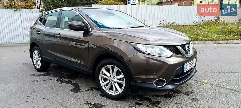 Внедорожник / Кроссовер Nissan Qashqai 2014 в 