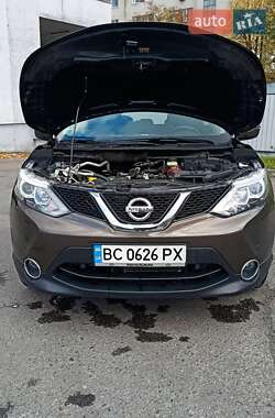 Внедорожник / Кроссовер Nissan Qashqai 2014 в 
