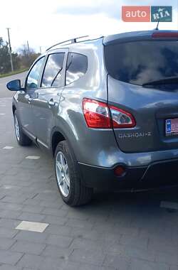 Позашляховик / Кросовер Nissan Qashqai 2011 в 