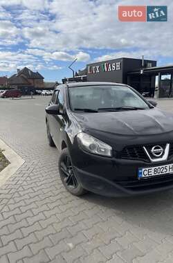 Позашляховик / Кросовер Nissan Qashqai 2011 в Чернівцях