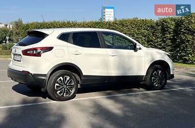Позашляховик / Кросовер Nissan Qashqai 2018 в  фото 20 Позашляховик / Кросовер Nissan Qashqai 2018 в