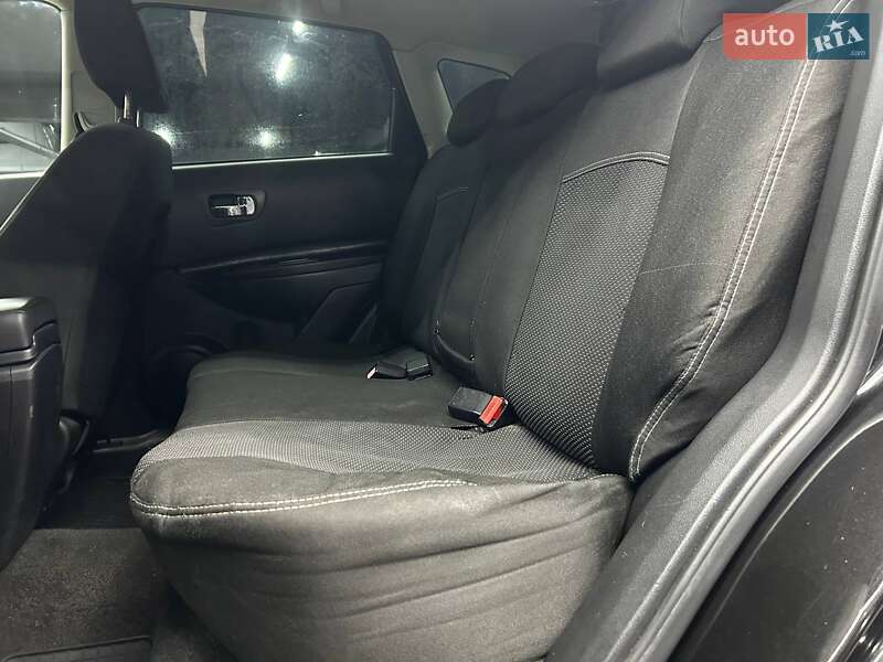 Внедорожник / Кроссовер Nissan Qashqai 2009 в Черновцах