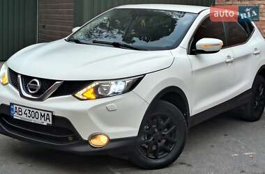 Внедорожник / Кроссовер Nissan Qashqai 2014 в 