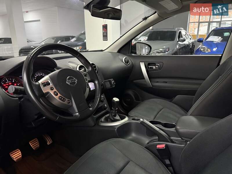 Внедорожник / Кроссовер Nissan Qashqai 2010 в Полтаве