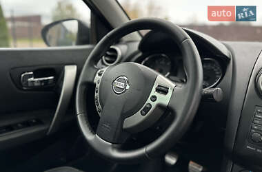 Внедорожник / Кроссовер Nissan Qashqai 2010 в 