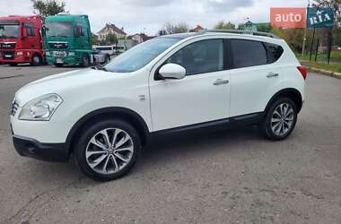 Внедорожник / Кроссовер Nissan Qashqai 2010 в 
